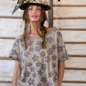 NWT- magnolia Pearl Little Star Applique Tee- Evangeline- One Size